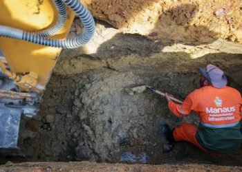 Prefeitura atua de maneira emergencial em rompimento de drenagens e outros serviços na zona Centro-Oeste de Manaus
