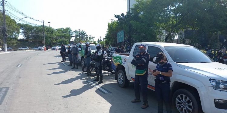 Neot realizou oito operações no feriadão com foco nas carretas, Lei Seca e atuação em manifestações