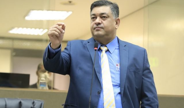 Atuação de Dermilson Chagas no plenário garantiu sua inclusão como membro da CPI da Amazonas Energia