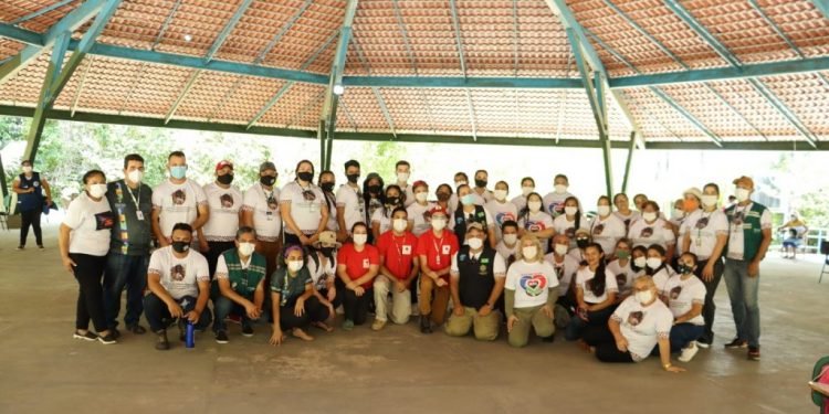 Governo do Amazonas e parceiros atendem mais de 200 indígenas em Ação Solidária na Praia do Tupé