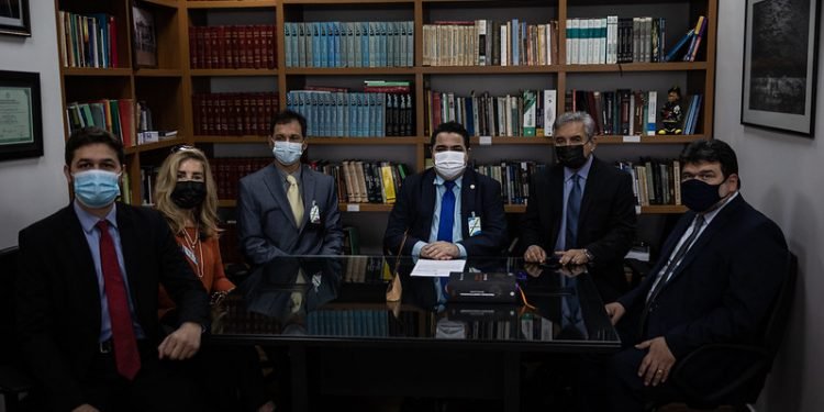 Eastjam firma parceria inédita com Universidade Federal do Amazonas e oferecerá curso de pós-graduação a profissionais do TJAM