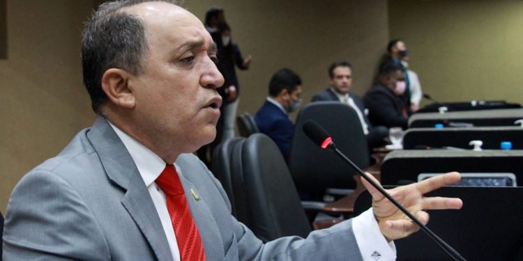 PL que prevê câmera de segurança em casa de repouso de idosos vai para sansão do Prefeito