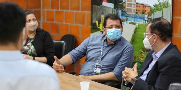 Governo e Município se reúnem para discutir os espaços comerciais planejados para o Prosamin+