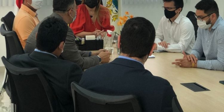 Jaildo Oliveira vai destinar emenda parlamentar para ações do Fundo Manaus Solidária