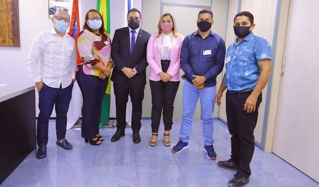 Vereadores de Manicoré pedem ajuda de Roberto Cidade para conter apagões na cidade