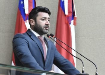 Deputado Carlinhos Bessa confirma recapeamento da estrada da Emade, no município de Tefé