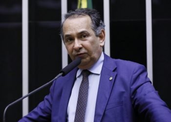 Projeto torna obrigatória placa com informações sobre contrato de licitação em canteiro de obras