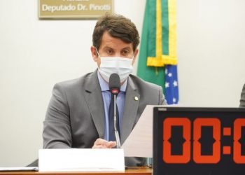 Comissão aprova advertência sobre glúten em produtos industrializados