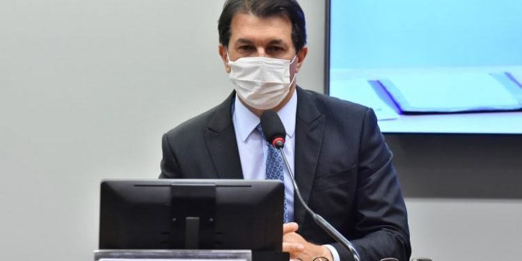 Relator da reforma administrativa mantém estabilidade de servidores; conheça o relatório