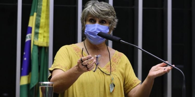 Decreto promulgado susta regras sobre planos de saúde nas estatais