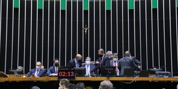 Deputados podem votar novo Código Eleitoral nesta quinta-feira