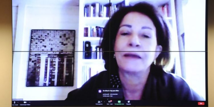 Em audiência na Comissão de Cultura, especialistas criticam leilão de prédios históricos