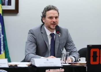 Eutanásia em cães com leishmaniose não diminui a doença entre humanos, dizem especialistas