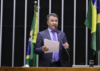 Relator da PEC dos Precatórios defende proposta, mas críticos falam em calote