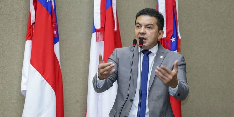 Delegado Péricles apresenta números e defende maior chamamento de concursados da PM￼