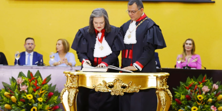 Mara Nóbia assume exercício do cargo de Procuradora de Justiça