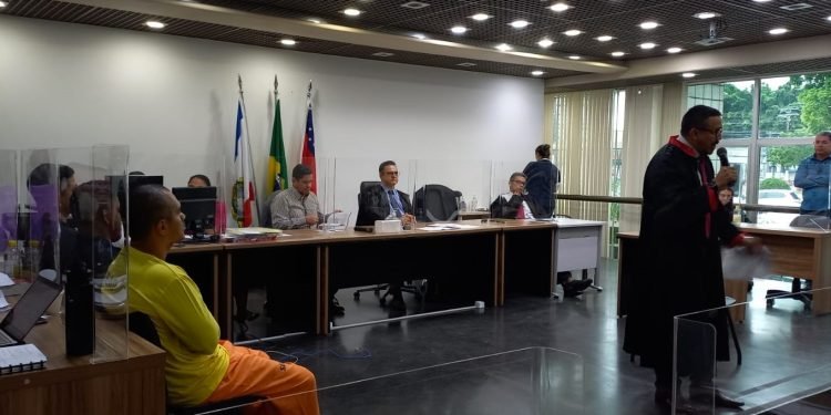 Quatro pessoas são condenadas na 3.ª Vara do Tribunal do Júri por homicídio qualificado contra um adolescente