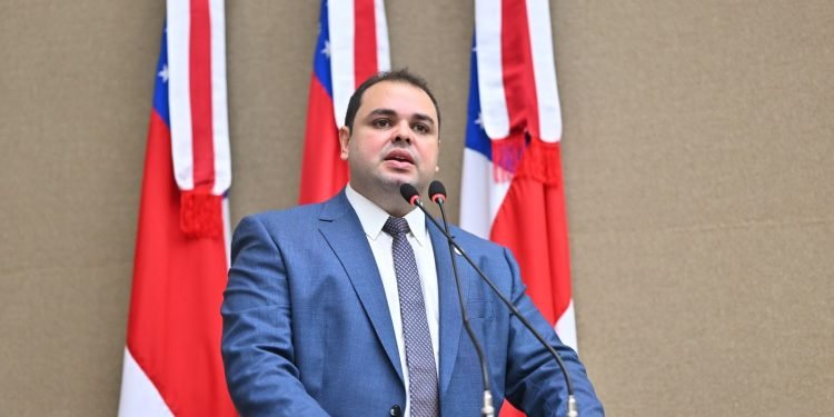 Roberto Cidade propõe diretrizes para minimizar danos causados por mudanças climáticas