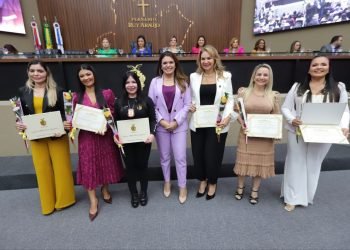 Deputada Alessandra Campelo homenageia mulheres que fazem a diferença no Amazonas