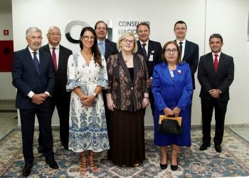 TJAM firma acordo de cooperação técnica com a Corregedoria Nacional de Justiça e o TJ de Santa Catarina para implantação de programa voltado a jovens que vivem em abrigos