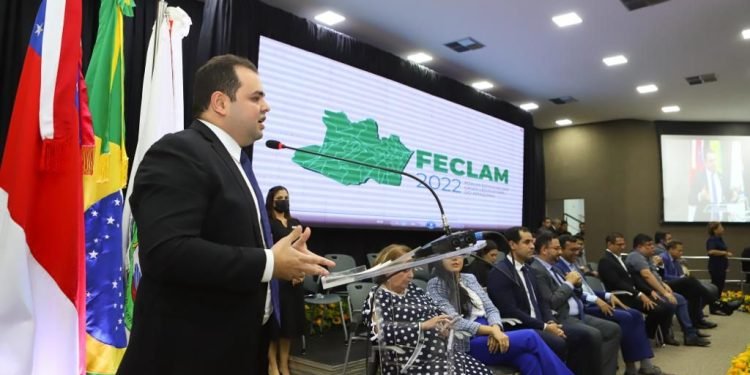 Presidente da Aleam, deputado Roberto Cidade anuncia 3ª edição do Feclam para os dias 19 e 20 de abril