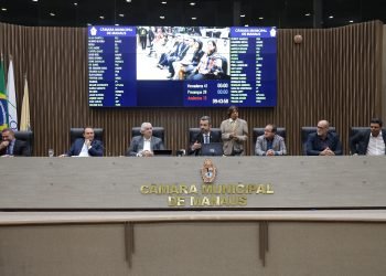 Proposta por Peixoto, Tribuna Popular debate importância da inspeção predial nas edificações de Manaus