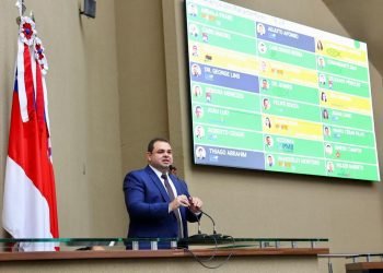 Projeto de Lei de Roberto Cidade que regulamenta videochamadas para pacientes internados é aprovado e segue para sanção