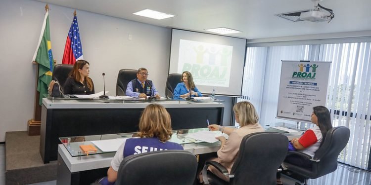Coij/TJAM participa de reunião sobre projeto de trabalho e educação para jovens da Aleam