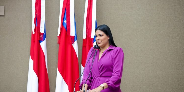 Deputada Mayra Dias propõe ampliação do Programa de Esporte e Lazer no interior do Amazonas