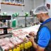 Ipem-AM flagra irregularidades na pesagem de produtos e notifica supermercado na zona leste de Manaus