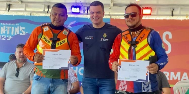 Detran Amazonas promove série de entregas durante ação do Governo do Estado