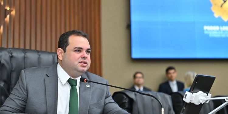 PL de Roberto Cidade busca rastrear nascimento de crianças com fissura labiopalatal para agilizar atendimentos de correção