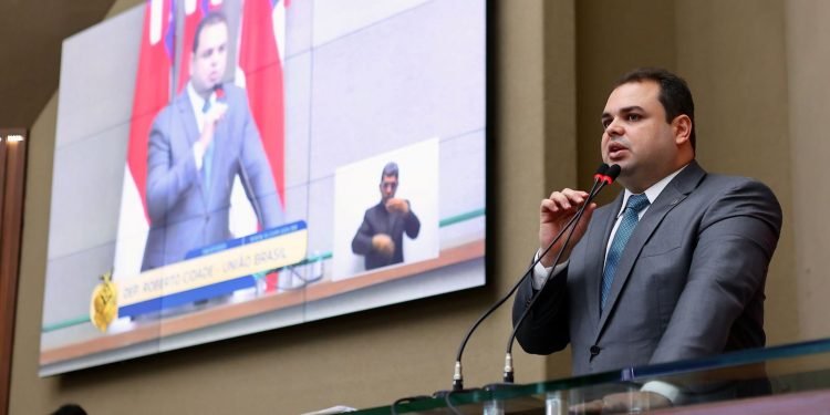 Presidente Roberto Cidade demonstra preocupação com possíveis perdas de receita aos municípios em razão do Censo 2022