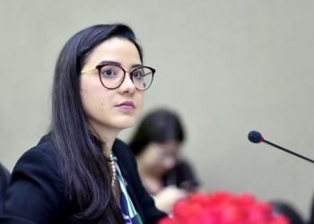 Projeto de Lei que penaliza racismo e homofobia em estádios é aprovado na ALEAM