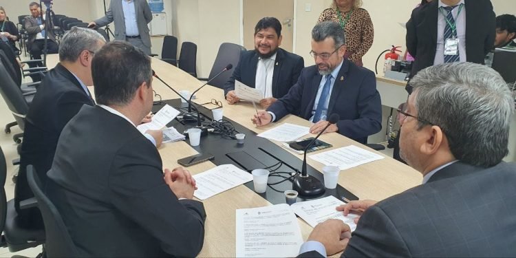 Comissão de Finanças dá parecer favorável a PL que reajusta vale-alimentação de servidores municipais