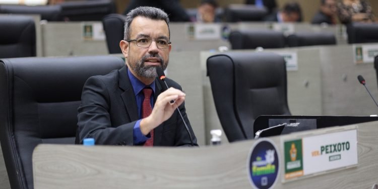 Aprovada na Câmara, proposta de Peixoto que amplia sinal 5G em Manaus segue para sanção do Prefeito