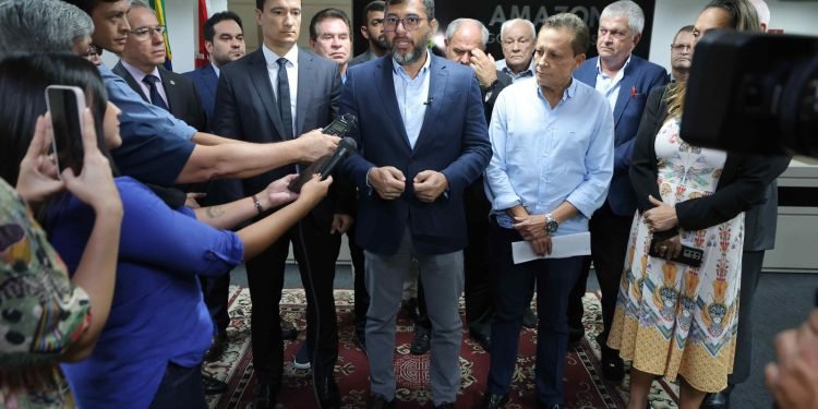 Wilson Lima sanciona lei que possibilita regularização de contribuintes inscritos em dívida ativa com o Estado