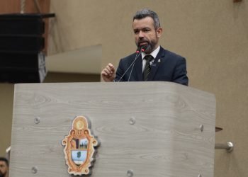 No mês de aniversário do ECA, Peixoto destaca PL destinados aos cuidados e segurança de crianças