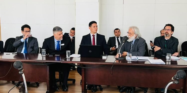 Vice-presidente assina contrato de Gestão do Centro de Bionegócios da Amazônia, em Manaus