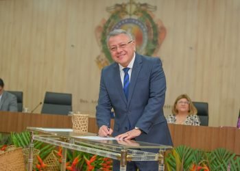 Juiz Gildo Carvalho toma posse como presidente da Associação dos Magistrados do Amazonas