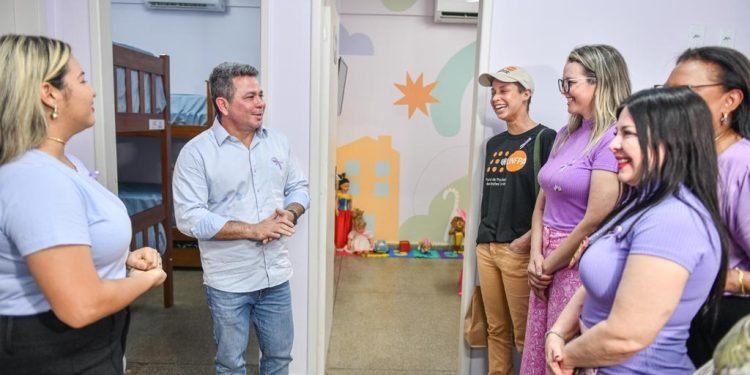 Governo do Amazonas entrega unidade de apoio emergencial revitalizada e libera mais de R$ 2,4 milhões para proteção à mulher