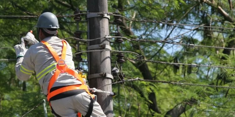 Justiça atende MPAM e condena Amazonas Energia por danos morais após Ação Civil Pública