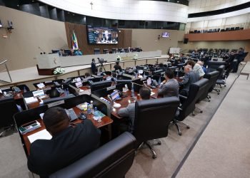 Mais de 30 matérias tramitam no plenário da Câmara Municipal de Manaus nesta quarta-feira