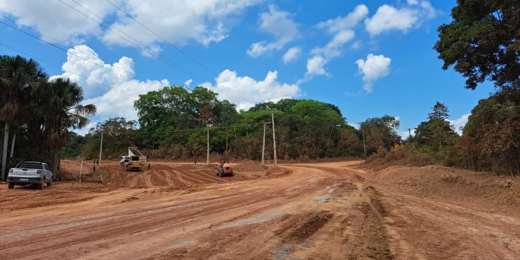 Governo do Amazonas executa obras de pavimentação da Rodovia AM-453, em Manacapuru