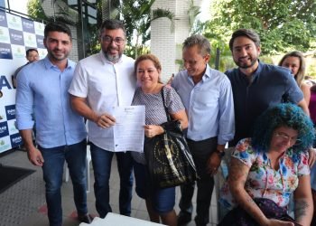 Wilson Lima reassenta mais 56 famílias das comunidades da Sharp e Manaus 2000 beneficiadas pelo Prosamin+