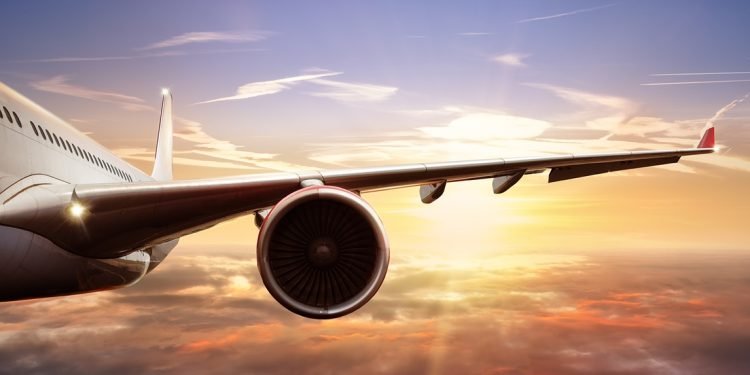 Empresas aéreas são condenadas a pagar indenização a clientes por danos morais