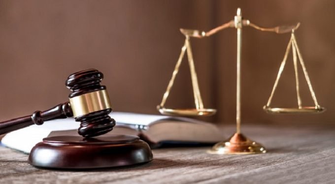 Loja e shopping de Manaus são condenados a indenizar cliente pela não disponibilização de cadeiras para atendimento preferencial a pessoas obesas