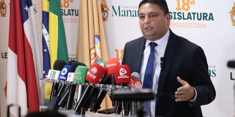 Caio André depende de decisão da justiça para chamar aprovados em concurso de 2003