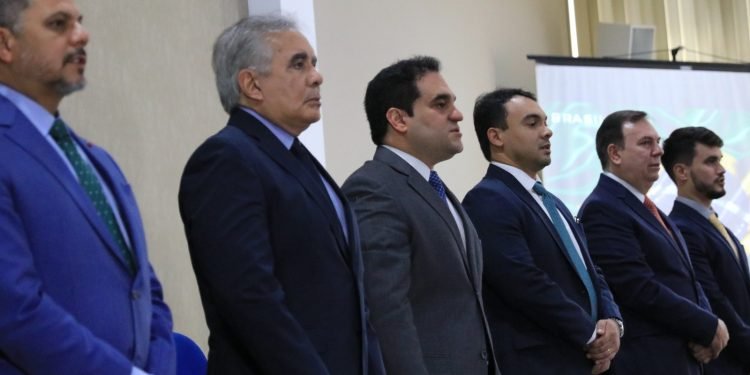 PGE-AM concede Medalha do Mérito a procuradores do Estado aposentados