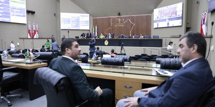 Demora em obras da BR-319  é destaque na Assembleia Legislativa, nesta terça